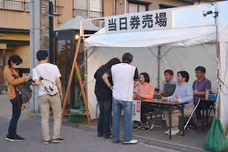 国宝瑞龍寺「春のライトアップと門前市」写真