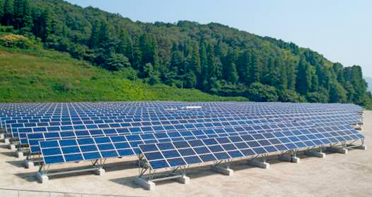 太陽光万葉発電所(当社高岡工場隣接地)